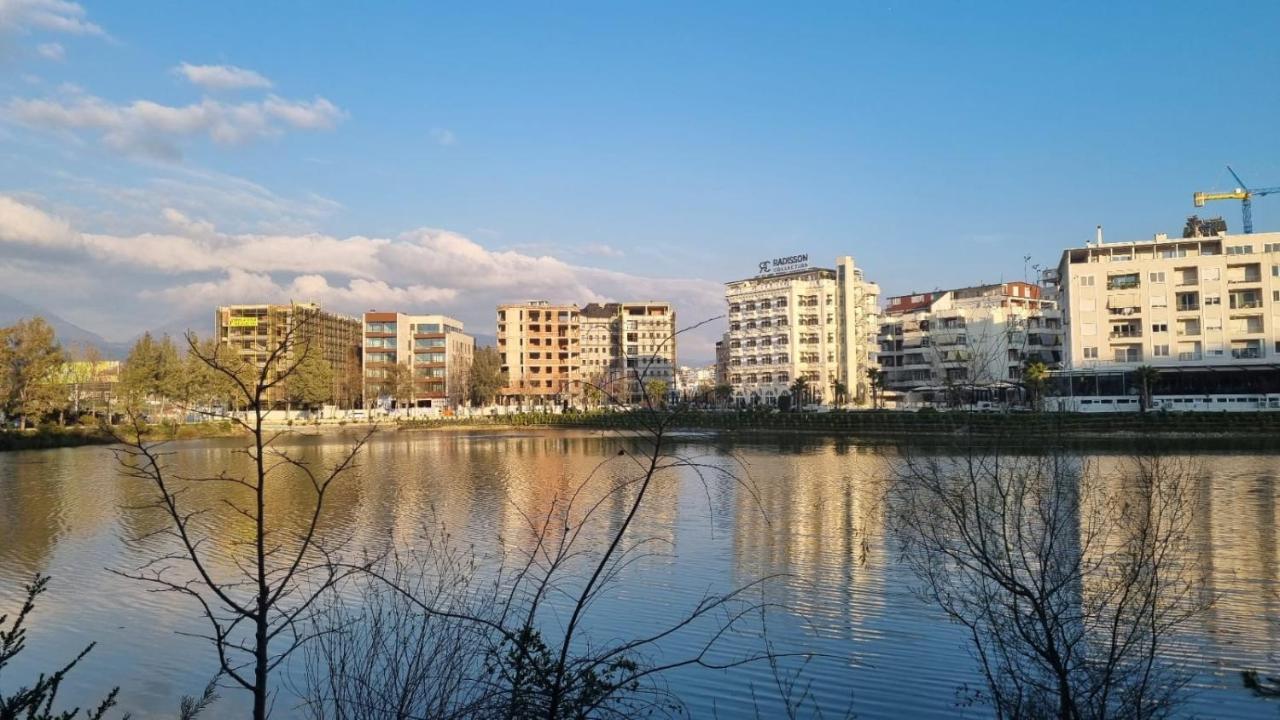 Liqeni Thate, Tirane Apartment ภายนอก รูปภาพ