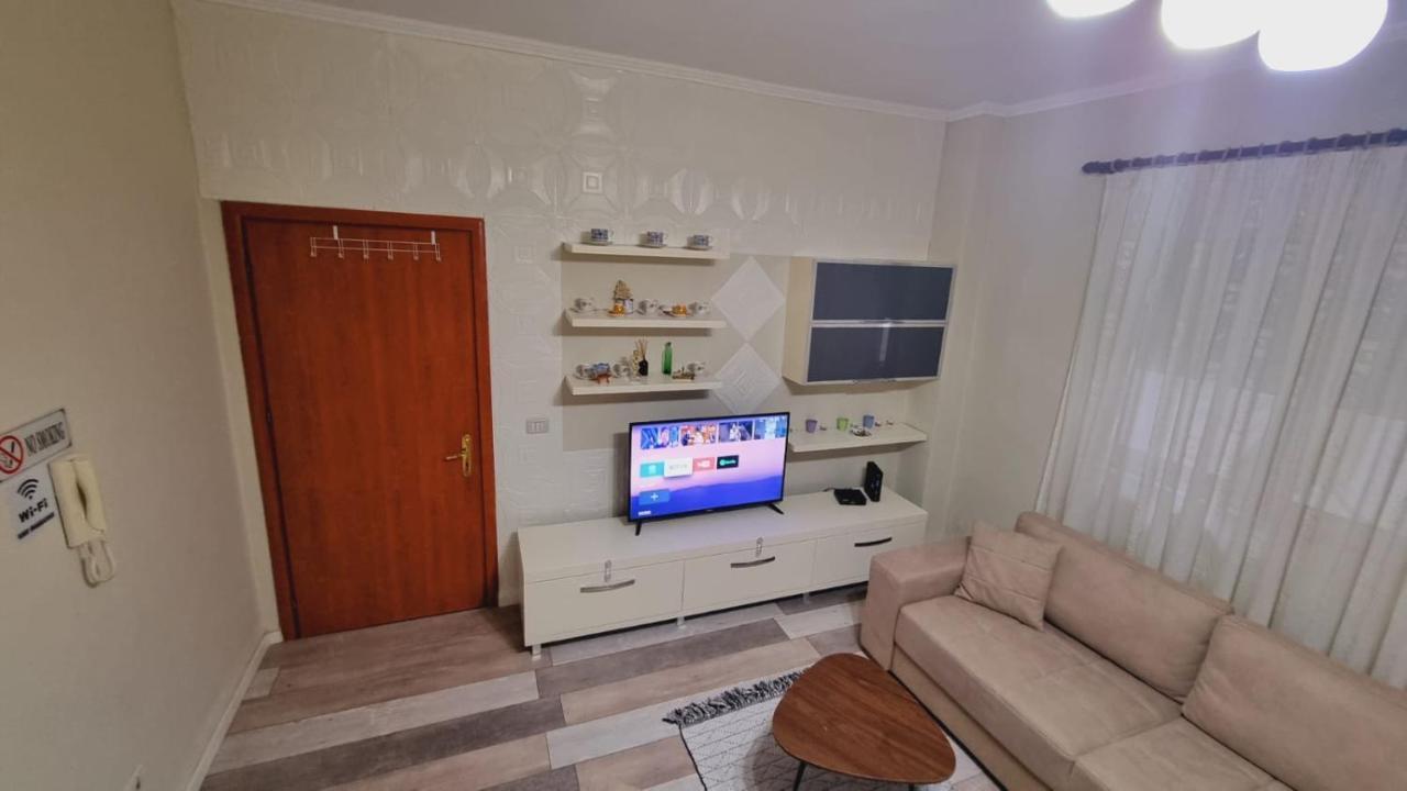 Liqeni Thate, Tirane Apartment ภายนอก รูปภาพ